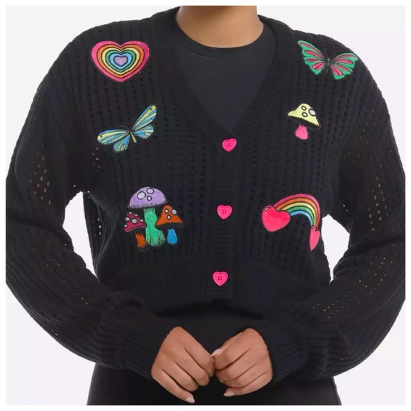 💥SALE SOCIAL COLLISION (Hot Topic) Patched Crop Knit Cardigan Plus Size 4X - Picture 4 of 4